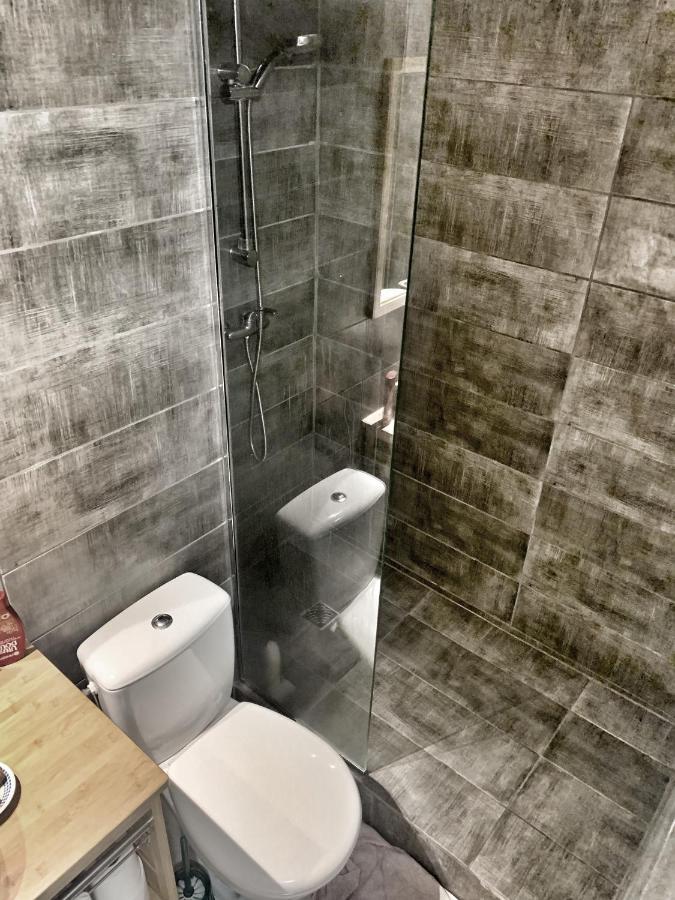 Appartement Duplex Climatise Avec Wi-Fi - Plage Pointe Marin A Pieds, Recemment Renove Sainte-Anne Dış mekan fotoğraf
