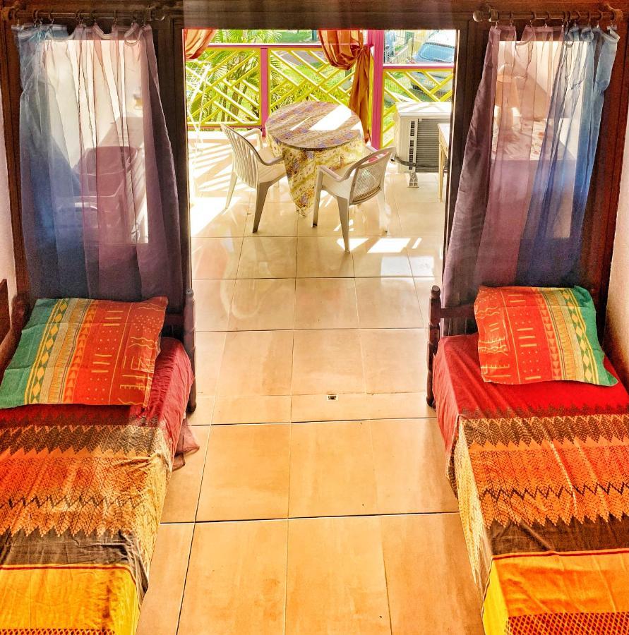 Appartement Duplex Climatise Avec Wi-Fi - Plage Pointe Marin A Pieds, Recemment Renove Sainte-Anne Dış mekan fotoğraf